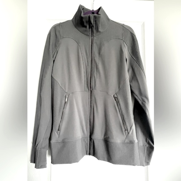 Lululemon size 12 Movement to Movement grey 
Zip up - Picture 1 of 6
